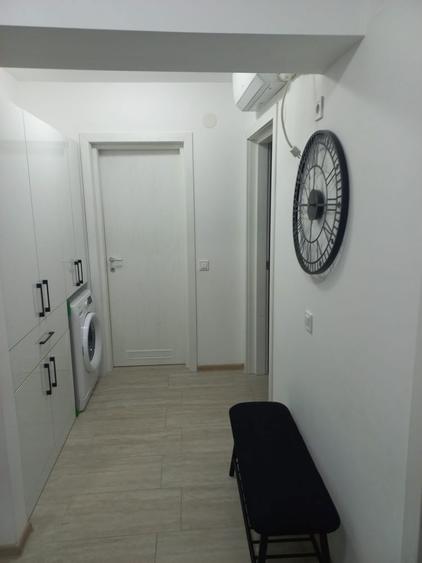 Inchiriez apartament cu 2 camere decomandate in 1 Mai. - 1