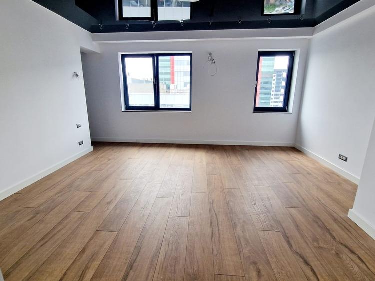 Penthouse cu 4 camere, 372 mp inclus terasa , la 200 m de rond Pipera - 9