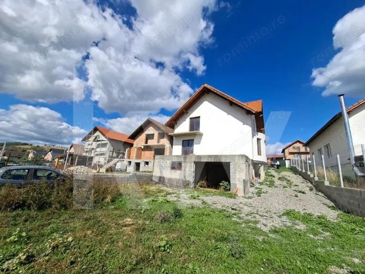 Casa de vanzare in ?ura Mare Cartier nou | 242 mp utili | Vedere panoramica - 2