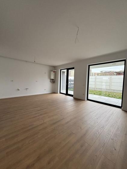 NOU !! VILA de LUX Gata de Mutare !! - 7