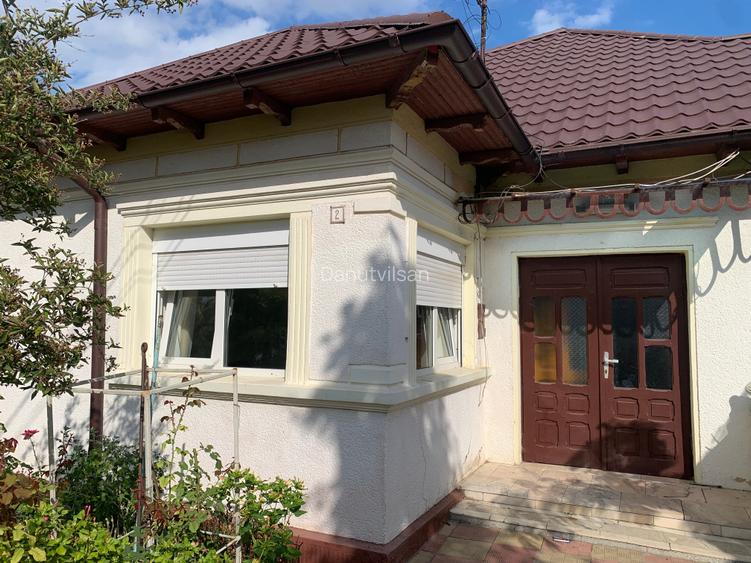 Techirghiol-Casă 4 cam dec BCA teren 530 mp d-17m preț 155.000 euro