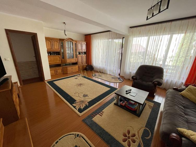 Casă, zona parcul Municipal “Regele Mihai I” - 1