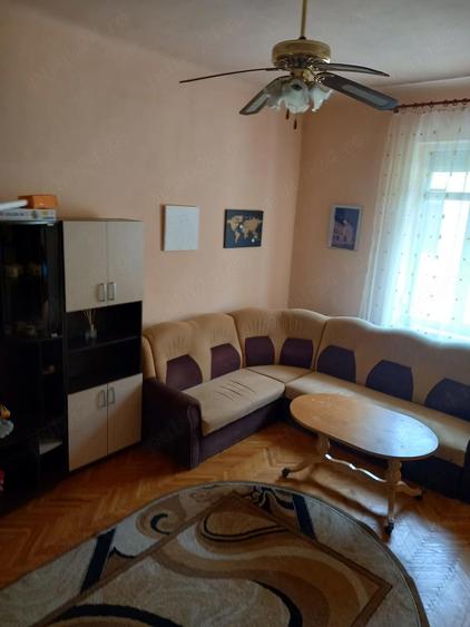 Proprietar inchiriez apartament 3 camere decomandate zona lini?tita cu centrala pe gaz! - 1
