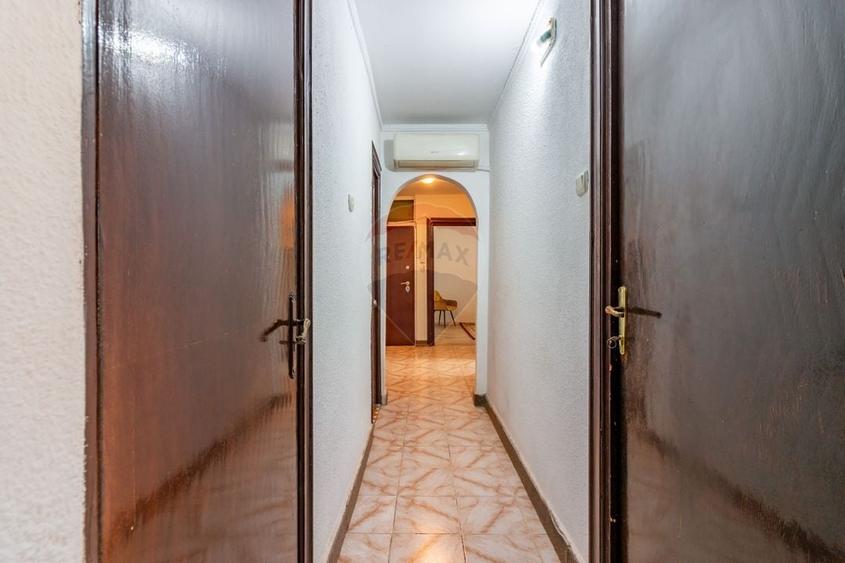 Apartament cu 3 camere de vânzare în zona Sebastian - 12