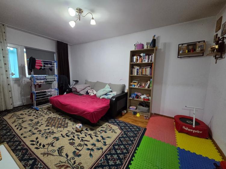 APARTAMENT 2 CAMERE-ETAJ 1-DECOMANDAT-DACIA - 4