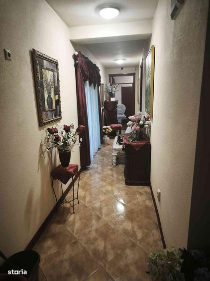 Casa impozanta in inimaSibiului,8camere ,saseasca,mobilier de colectie - 6