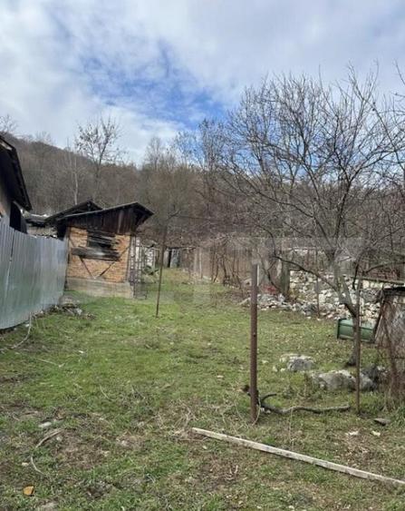 Casa cu 3 camere, zona Isvarna - 1