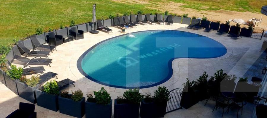 Casa la rosu, pe stoc, cu terasa si acoperis finalizat W - 7