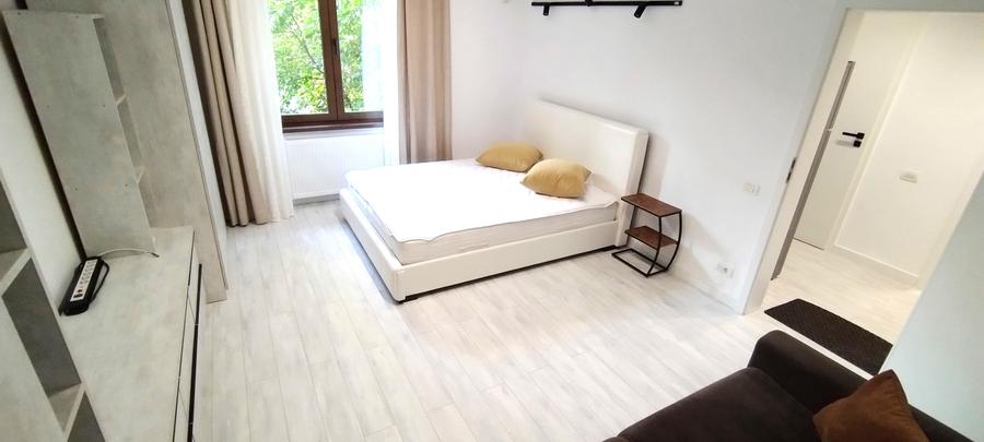 Garsoniera moderna, spatioasa ~ Etaj 1/5  ~ Loc parcare - 1