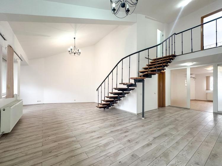 La doi pasi de Universitate - nu doar un birou ci un statut - 3