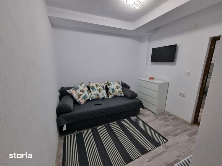 Inchiriez apartament 2 camere decomandat - 1
