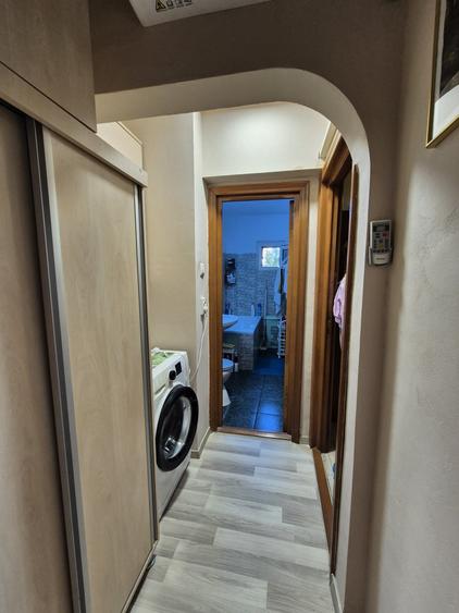 Apartament cu 4 camere decomandat, mobilat în Brătianu