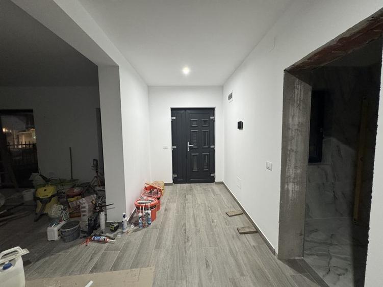 Sacalaz individuala P+E,Terasa,balcon,2 bai,5 camere,2 F.s - 8