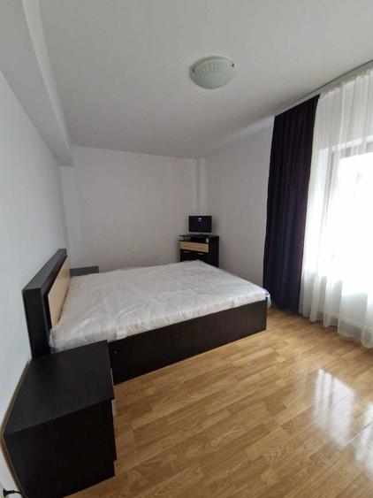 Apartament cu 2 camere, 2 balcoane, 3 zone de dormit - 450 euro - 7