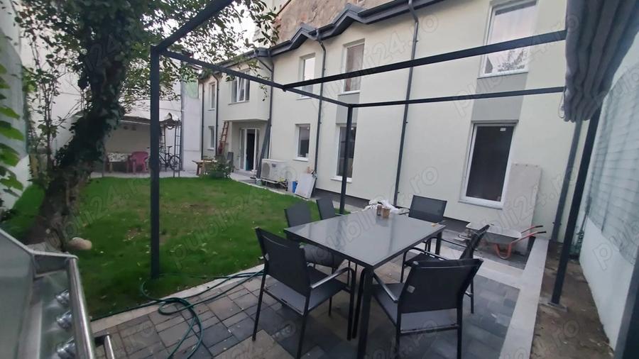 Apartament 2 camere ultracentral + curte. Totul NOU. Direct proprietar - 1