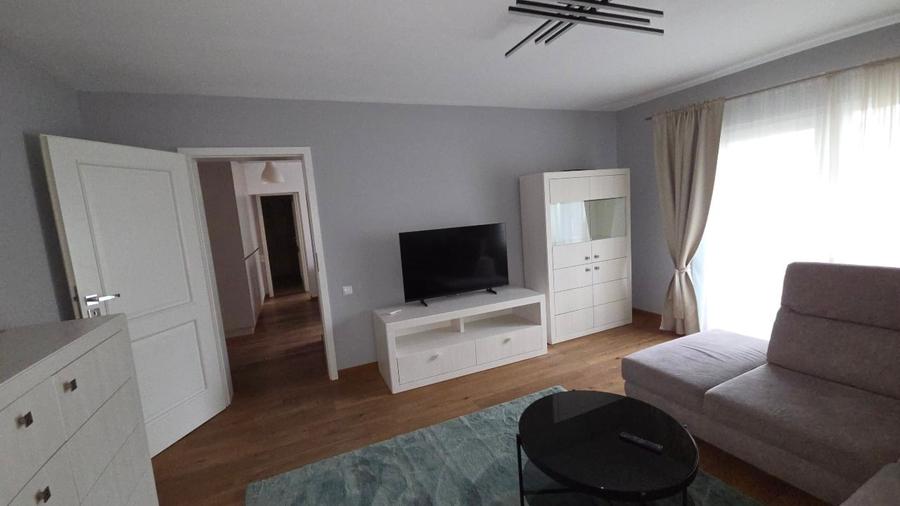 Apartament spatios si modern de inchiriat - 1