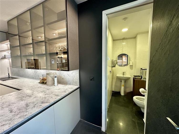 Spatiu comercial Ferdinand - loc parcare - 78 mp - utilitati incluse - 4