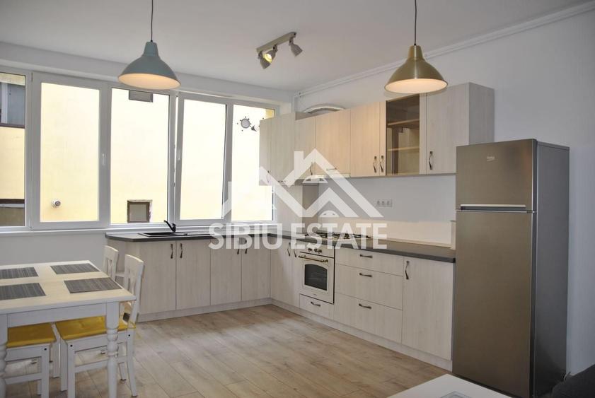 Apartament modern cu 3 camere de închiriat – Strand - 1