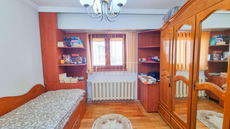 Ap decomandat cu 3 camere bloc 1993 Orzari, Delea Veche, Calea Calarasilor - 29