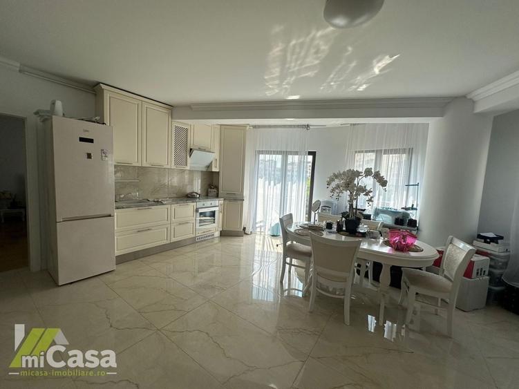 Apartament cu 3 camere decomandat, mobilat în Mazepa 2