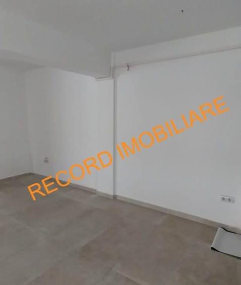 Spatiu comercial in CF, parter, 2 locuri parcare Finisat Floresti - 5