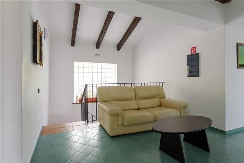 Pensiune:3 km de Castelul Bran, 2.900mp teren, aviz ISU, predare la cheie - 41