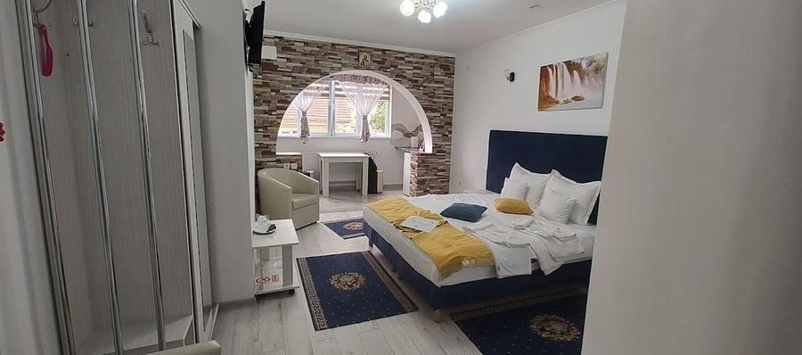 PENSIUNE - TROCADERO - 5