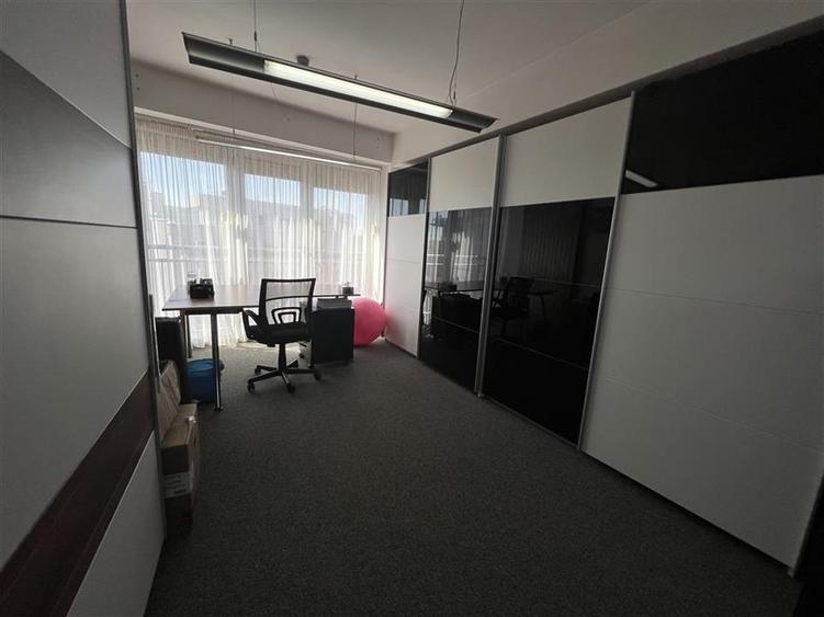 Oferta inchiriere penthouse zona Armeneasca / Strada Toamnei - 44