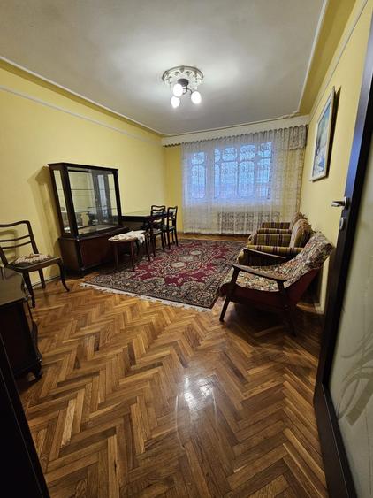 Zona Alexandru la bulevard, apartament liber, 3 camere, 70mp - 1