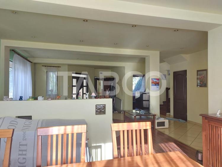 Casa 200 mpu 4 camere curte si gradina zona linistita Talmaciu - 14