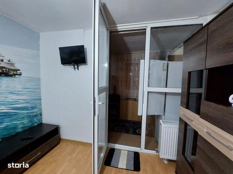 Garsoniera de inchiriat, Tractorul (Coresi) - 1