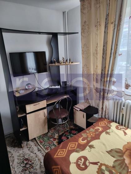 Apartament 3 camere zona Walter Maracineanu et 3/4 necesita renovare - 2