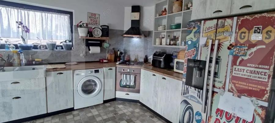 Casa moderna, 3 dormitoare, 164 mp, zona lini?tita din comuna 1 Decembrie - 18