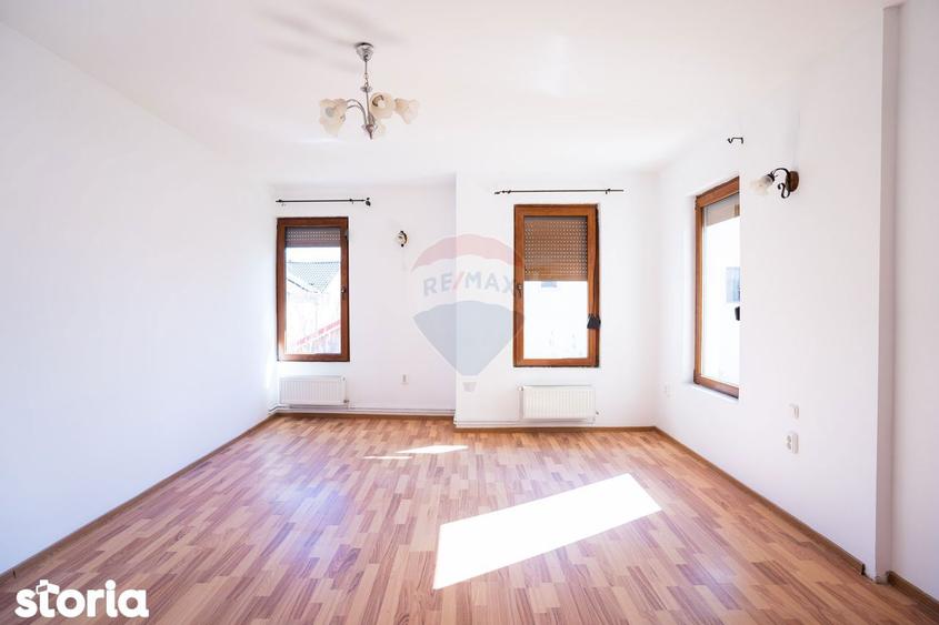 Casa individuala de Vanzare, 242mp utili+ teren de 380mp, in Pite?ti - 9