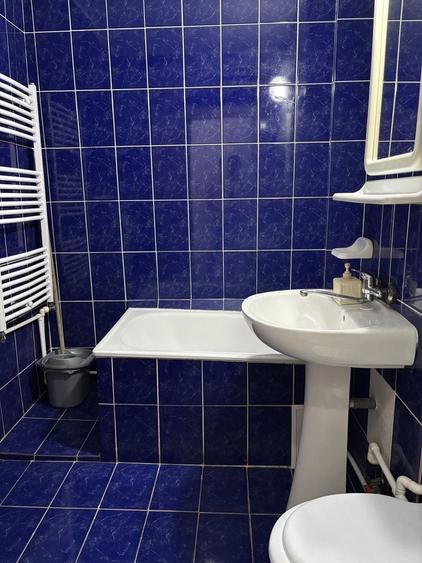 Apartament cu 2 camere decomandat în Universitate
