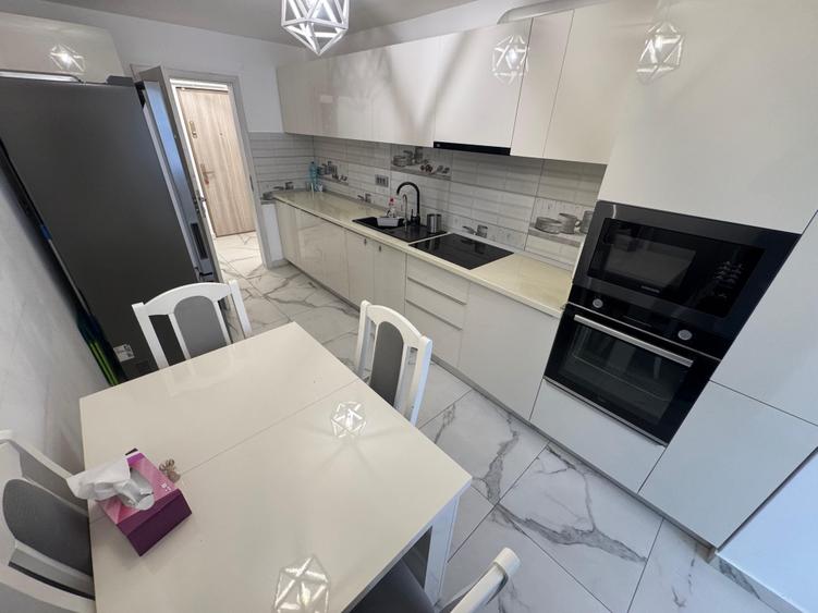 Vand apartament zona Gara Constanta - 2