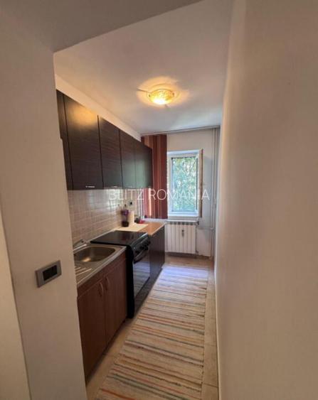Apartament 2 camere, etj 2, zona Hurmuzachi