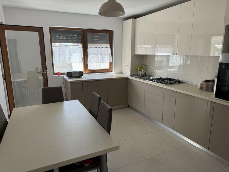 Proprietar Vand Duplex 110 mp utili, piscina, Mosnita Noua - 7