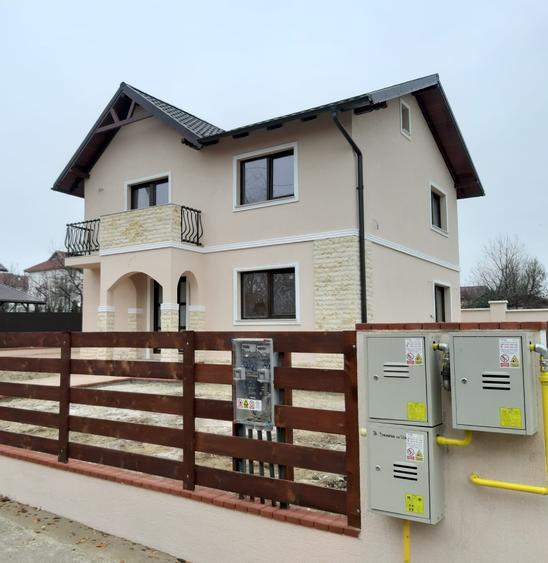Casa noua cu etaj zona ANL Dobosari - 1