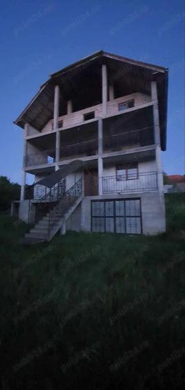 De vanzare casa Luncasprie - 2