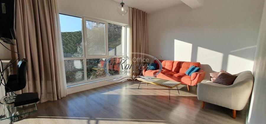 Apartament luminos, cu parcare inclusa