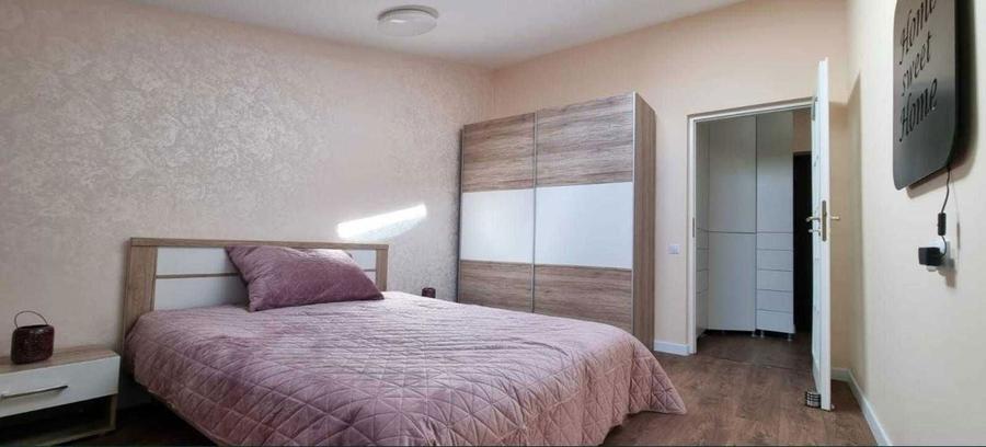 Inchiriez apartament 2 camere semi-decomandat, open space - 2