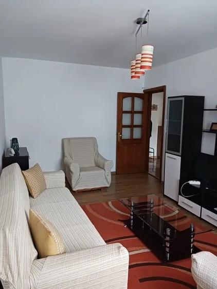 Apartament cu 2 camere decomandat în Galata - 2