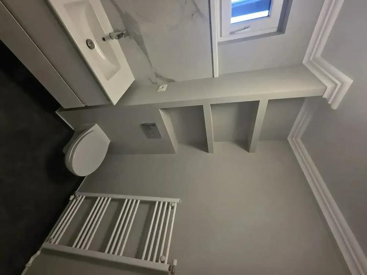 Apartament cu 3 camere semidecomandat în Gara de Nord