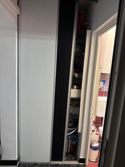 Apartament cu 4 camere decomandat, mobilat în Dacia