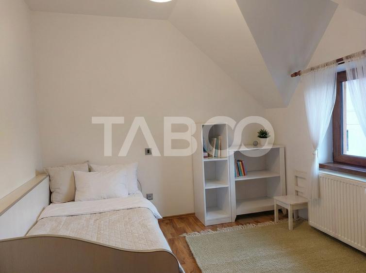 Duplex de vanzare P+M 100 mpu 4 camere curte libera 110 mp Cisnadie - 9