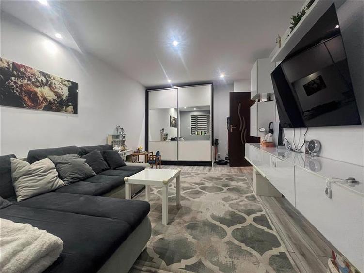 Apartament 2 camere de vanzare Nicolina - C.U.G. - 3