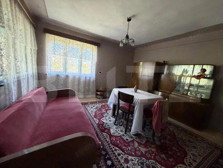 Casa cu 3 camere ?i un teren de 5000 mp - 7