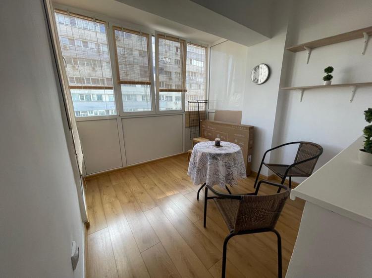 Dorobanti - Capitale - 2 camere de inchiriat- balcon 16 mp - 2