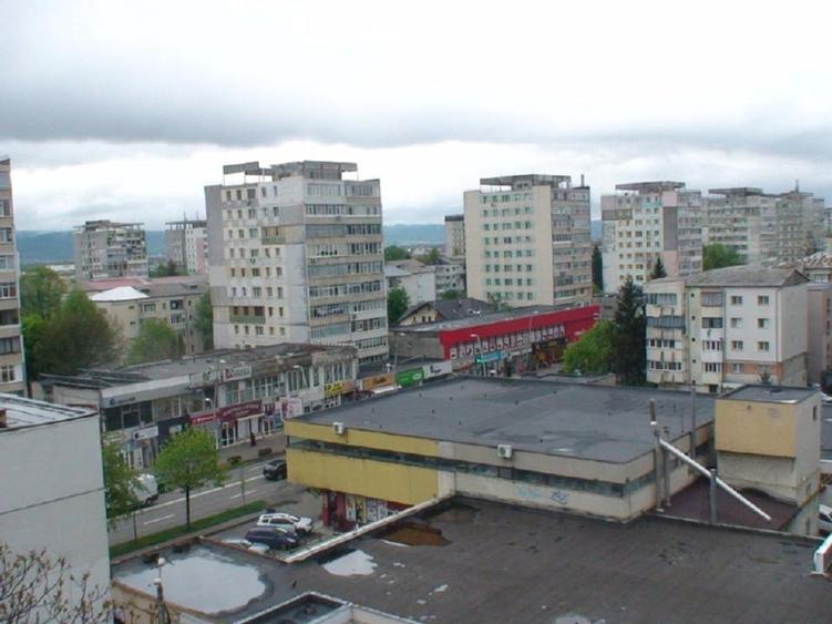 PIAȚA SUD, 3 camere decomandat, 82 mp, etaj 7 din 10, vedere superbă, renovat - 2